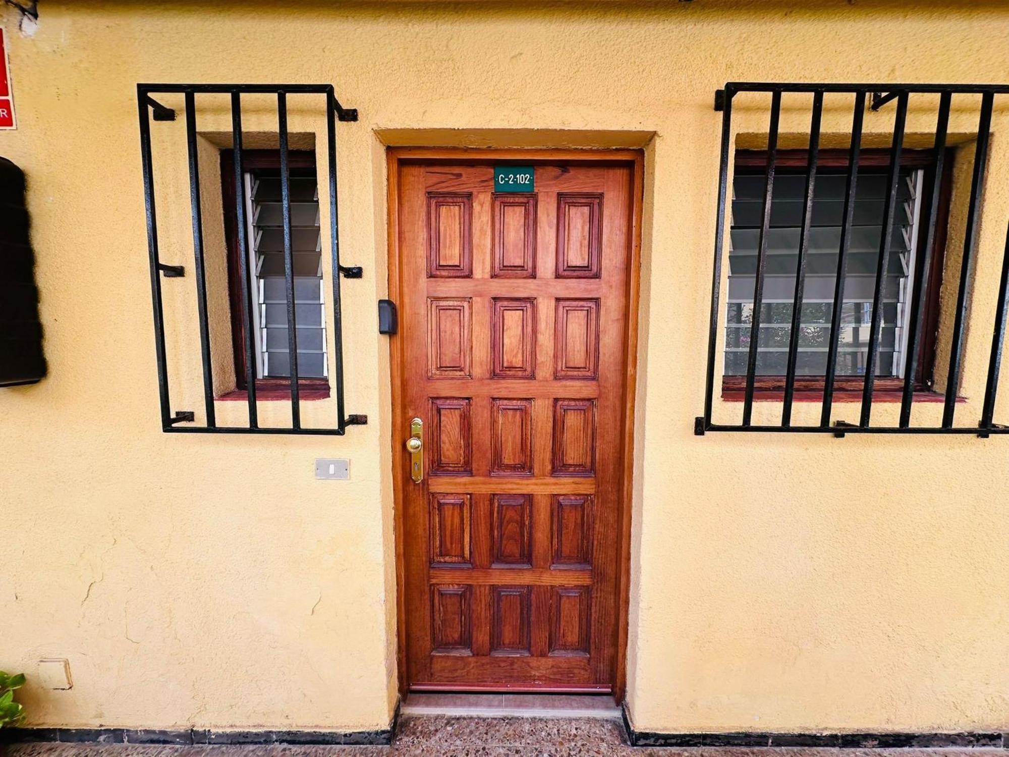 Apartment Cozy 2-bed & Sofa-bed In Cristianos Los Cristianos (Tenerife)