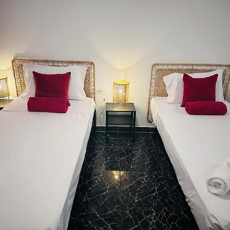 Cozy 2-Bed & Sofa-Bed Studio In Los Cristianos Los Cristianos  Exterior photo