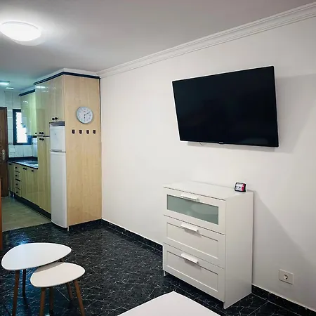 Cozy 2-Bed & Sofa-Bed Studio In Los Cristianos Los Cristianos  Exterior photo