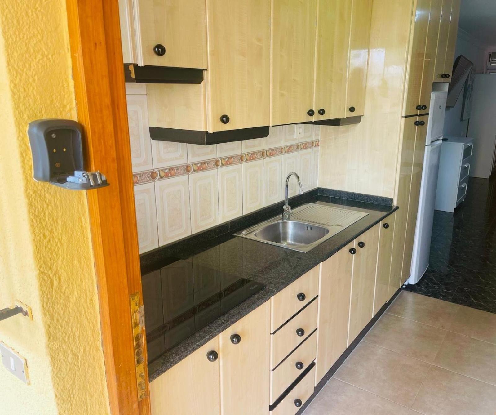 Cozy 2-bed & Sofa-bed In Cristianos Apartment